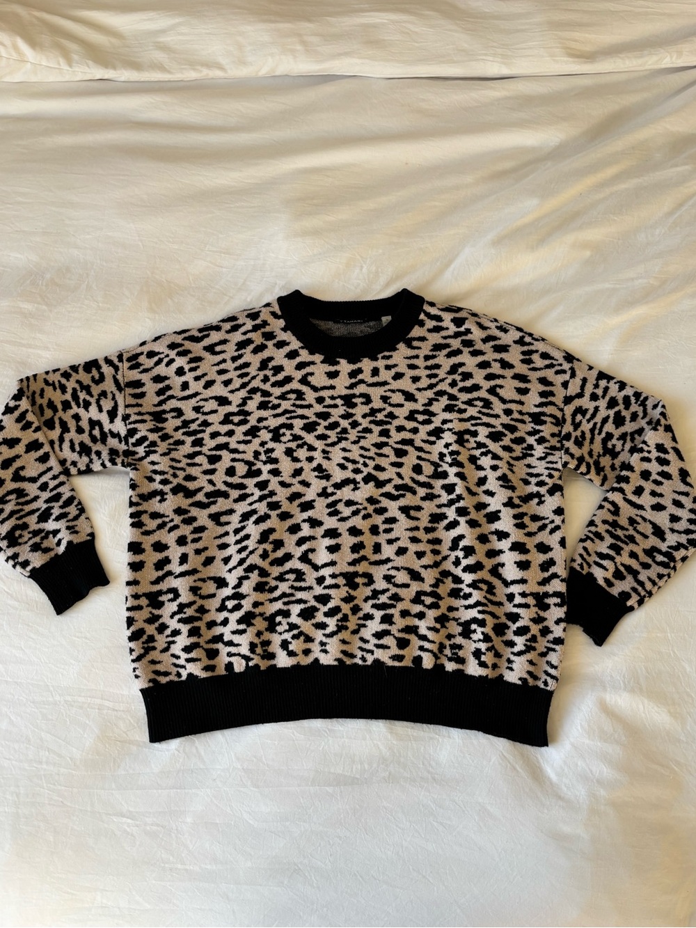 Tahari Leopard Print Knit Sweater Medium